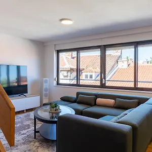 https://pepper-penthouse-luxurious-duplex-apartment-50m-from.splithotels.org